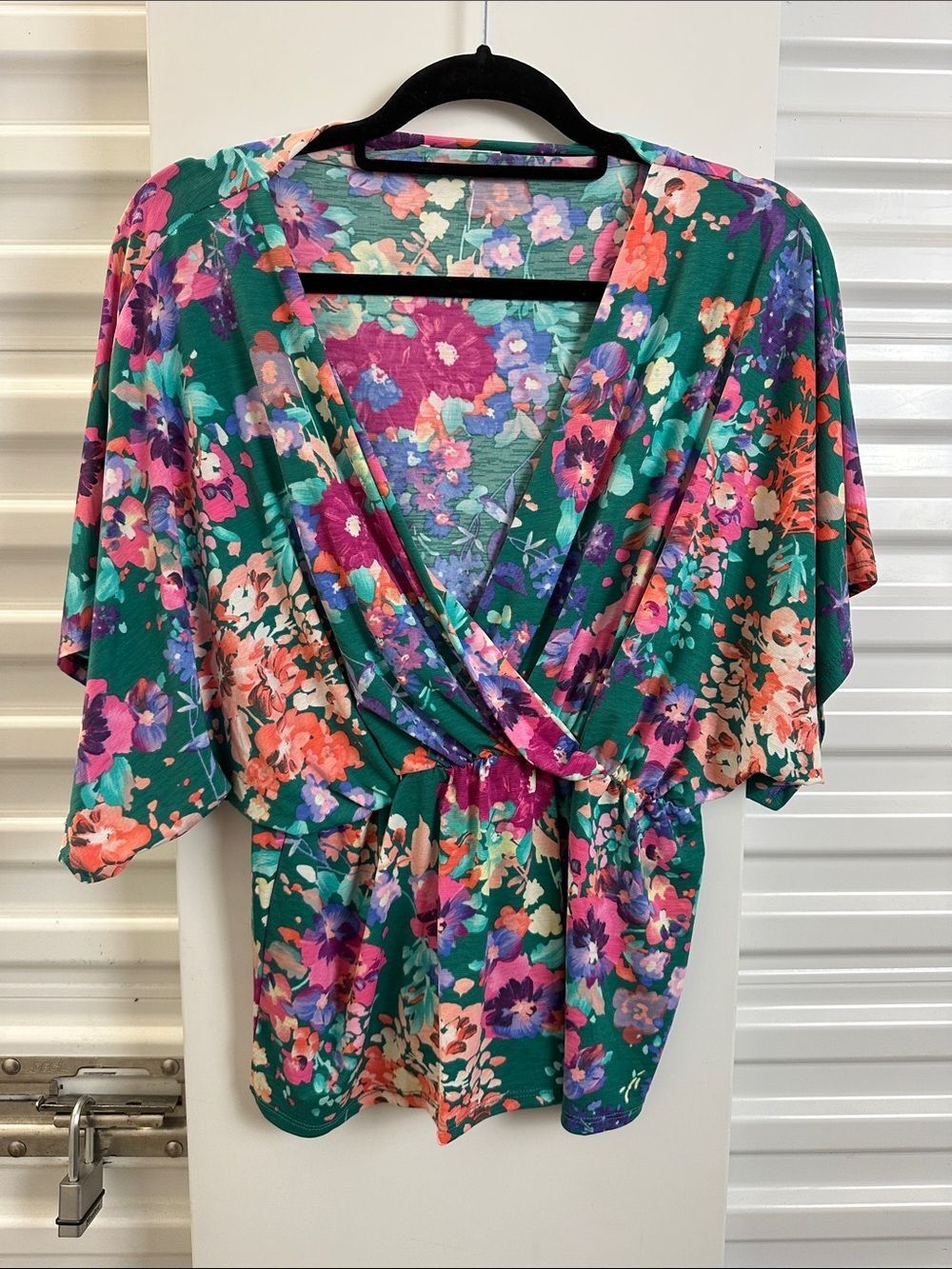 Floral Surplice elastic-Waist Women’s Top in Teal and Pink